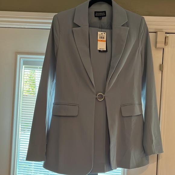 BRAND NEW NEVER WORN DANIELLE BERNSTEIN BLAZER SUIT - Picture 8 of 9